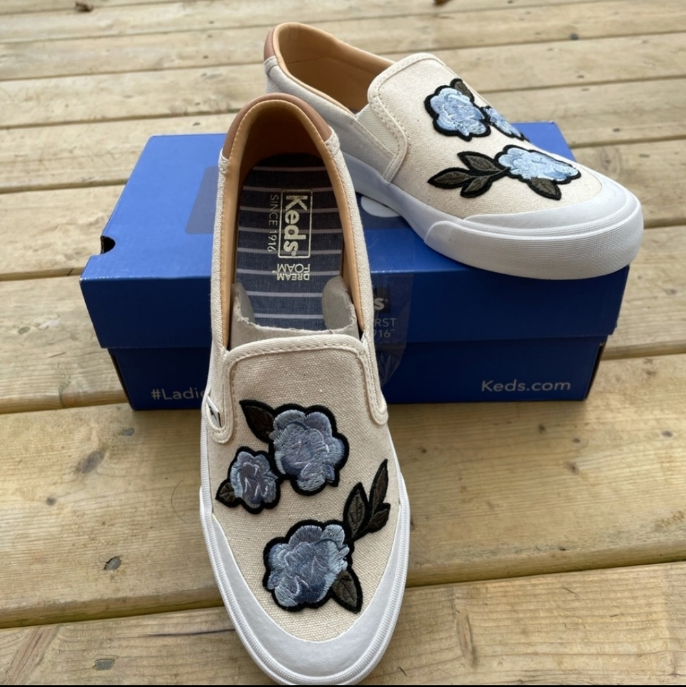 NIB Keds slip ons size 6.5